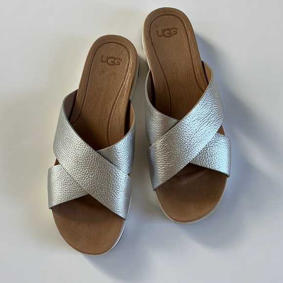 UGG Shoes - UGG Kari Metallic Sandal 11